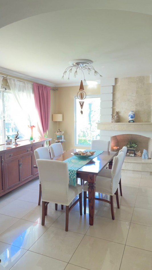 ESPECTACULAR CASA EN VENTA EN BARRIO DALVIAN