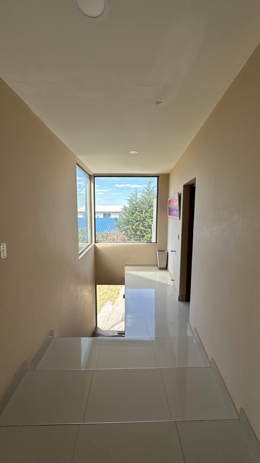 Gran casa en el pedemonte mendocino