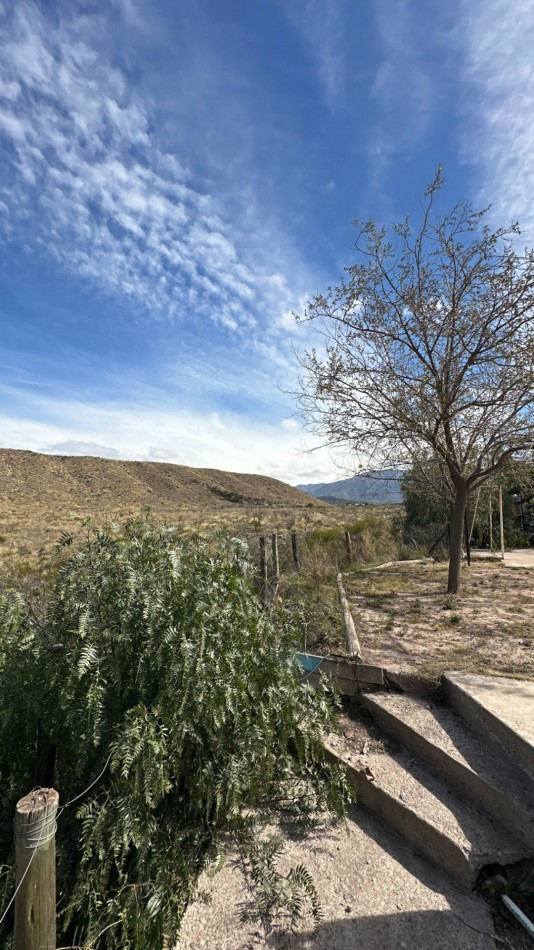 Gran casa en el pedemonte mendocino
