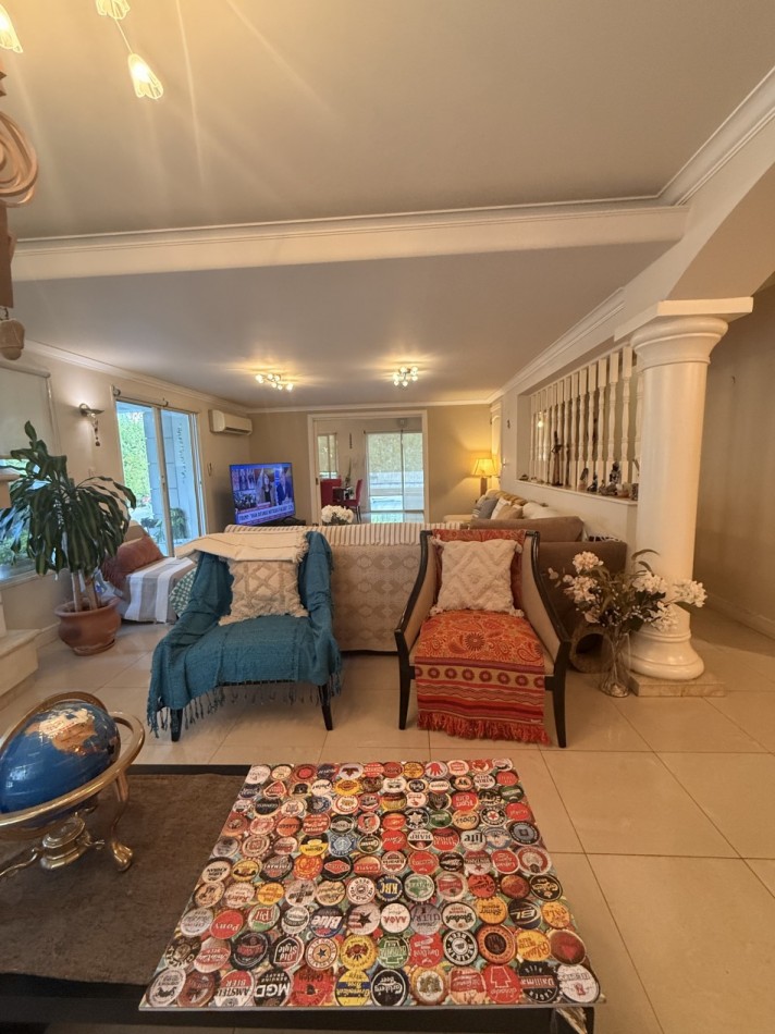 ESPECTACULAR CASA EN VENTA EN BARRIO DALVIAN