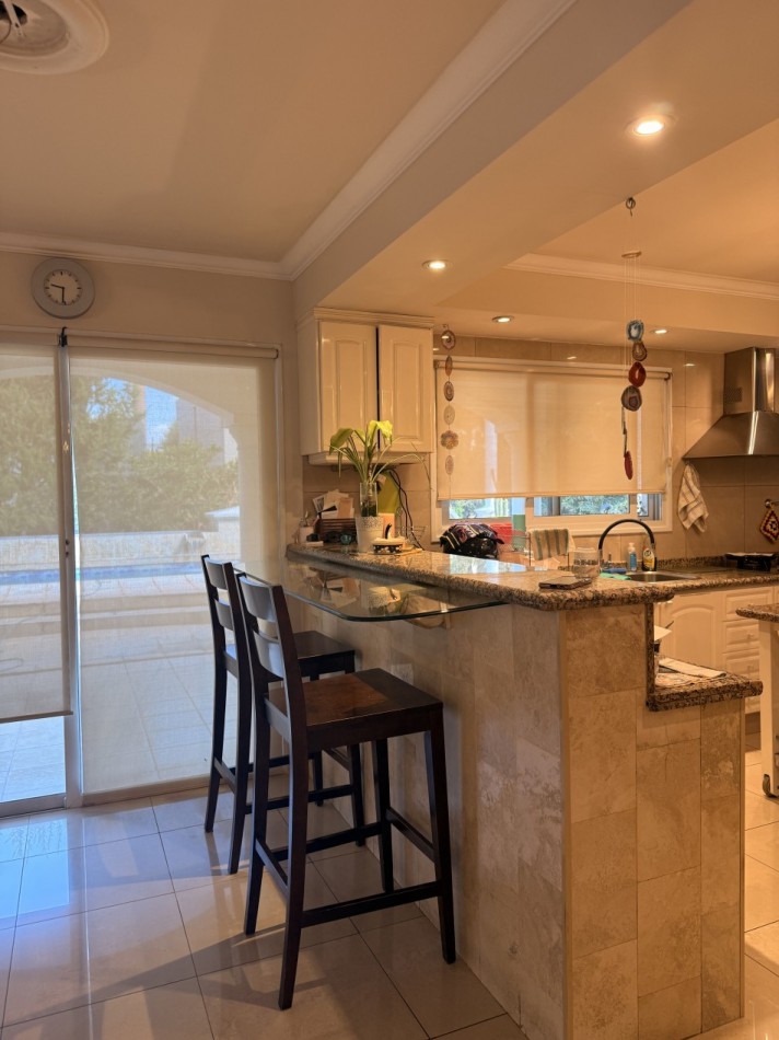 ESPECTACULAR CASA EN VENTA EN BARRIO DALVIAN