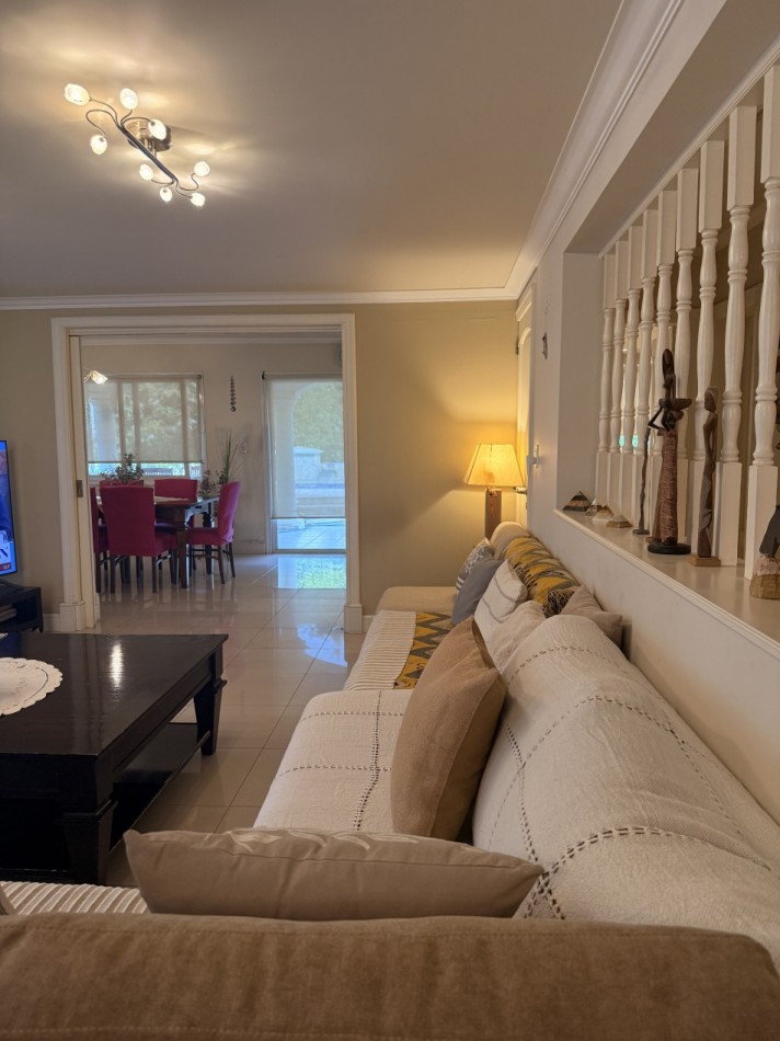 ESPECTACULAR CASA EN VENTA EN BARRIO DALVIAN