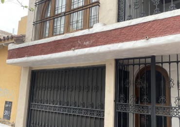 AMPLIA CASA EN ALQUILER -PRIMERA SECCION CIUDAD DE MENDOZA -