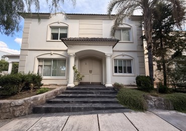 ESPECTACULAR CASA EN VENTA EN BARRIO DALVIAN