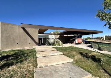 MODERNA CASA EN VENTA BARRIO GRAN BOEDO | LUJAN DE CUYO