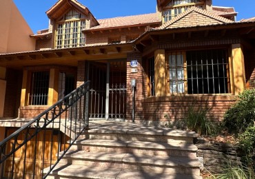 EXCELENTE CASA A LA VENTA EN LA SEXTA SECCION DE MENDOZA